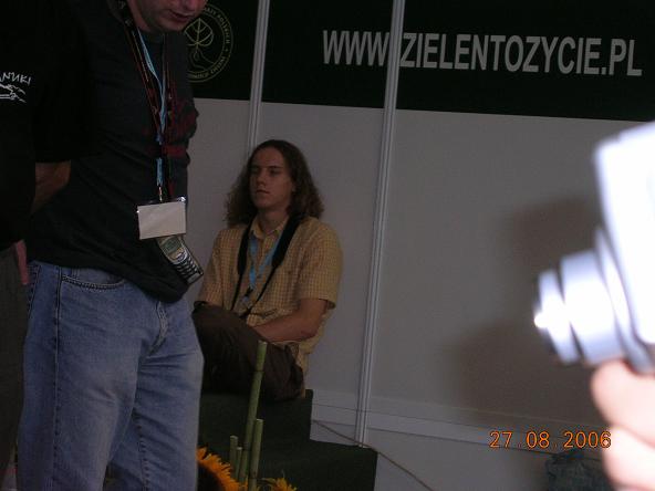 NiektĂłrzy nawet spali SZACUNEK DLA BONSAI!!
<br />Bez urazy :]